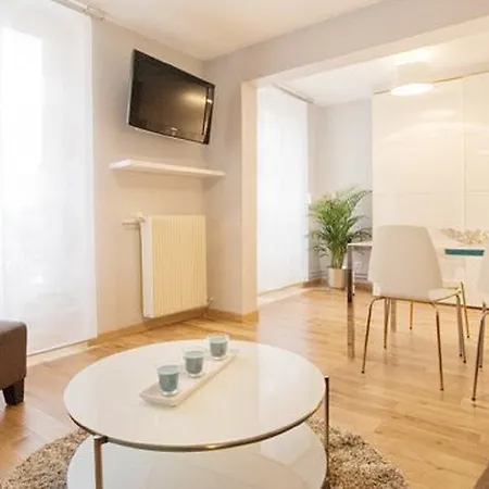 Apartment Montmartre Abbesses-artist Village