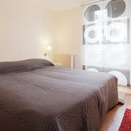 Apartment Montmartre Abbesses-artist Village Paris